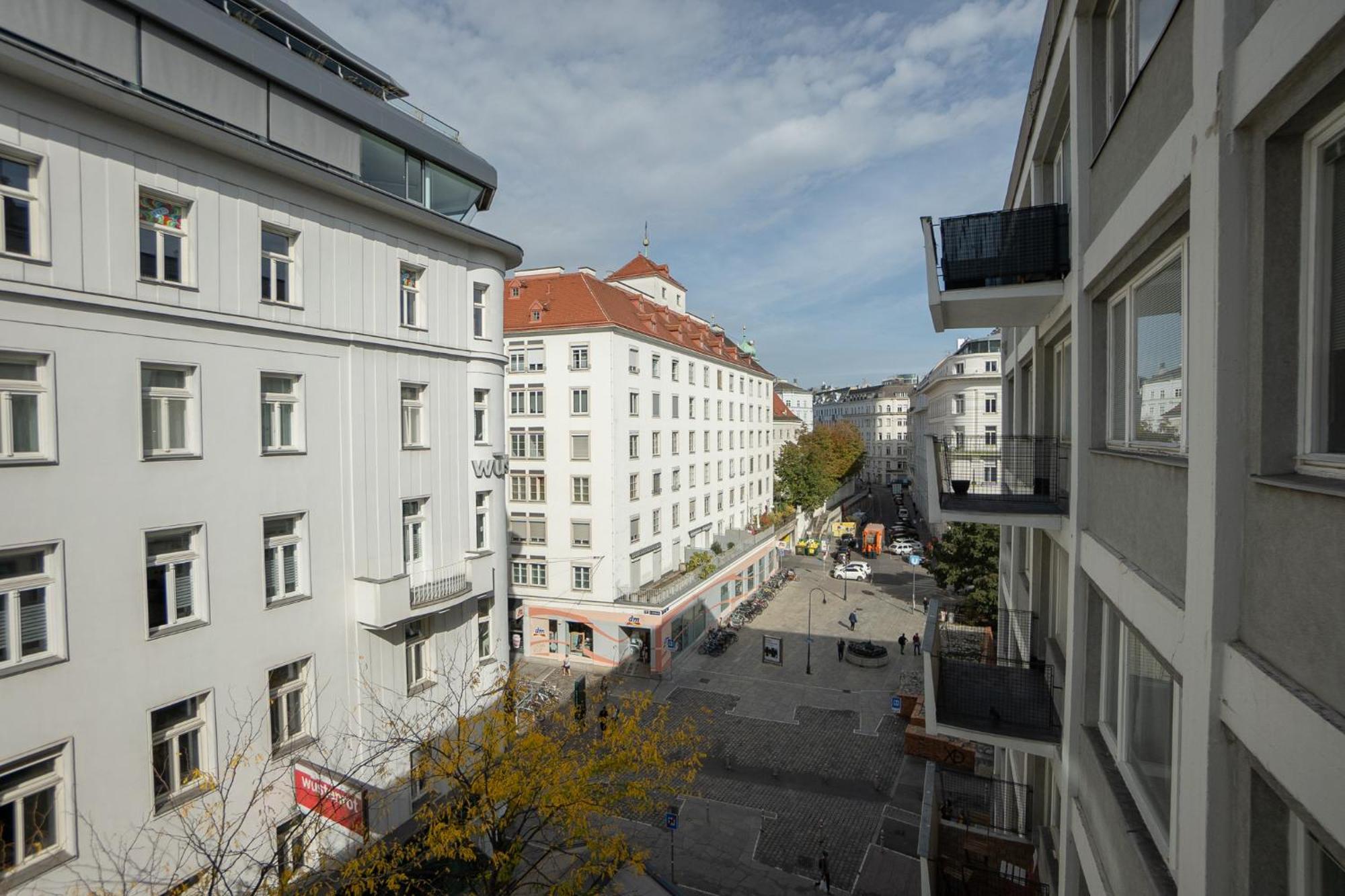Charming Apartment With Balcony, Close To Stephansdom Cathedral Viyana Dış mekan fotoğraf